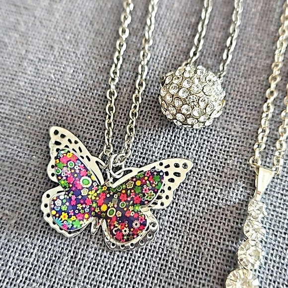 Lot of 5 dainty necklaces butterflies fairy crystals chains EUC - Picture 2 of 10